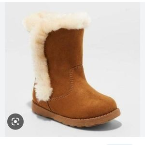 Girls "UGG like" boots